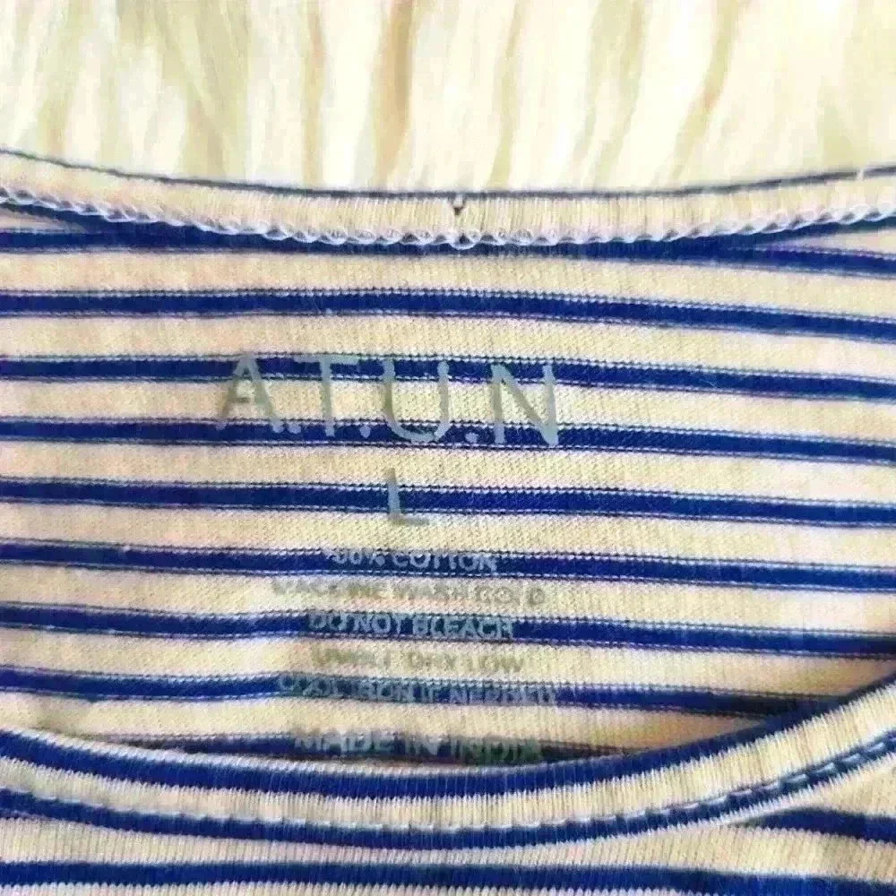 Striped Long Sleeve Tunic Top - Women's Size Large, Light Pink with Blue Stripes - Picture 5 of 5